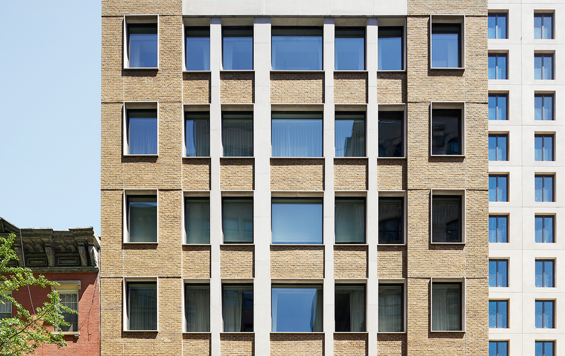 17E12 Exterior