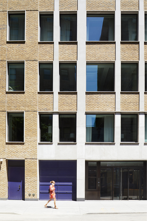 17E12 Exterior